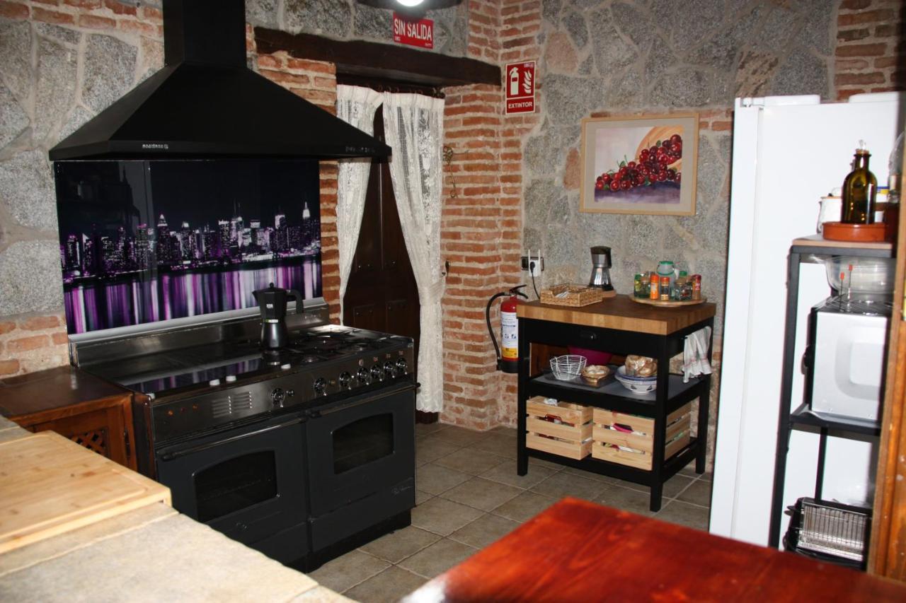 Casa Rural Puerta De Castilla Velayos Bagian luar foto