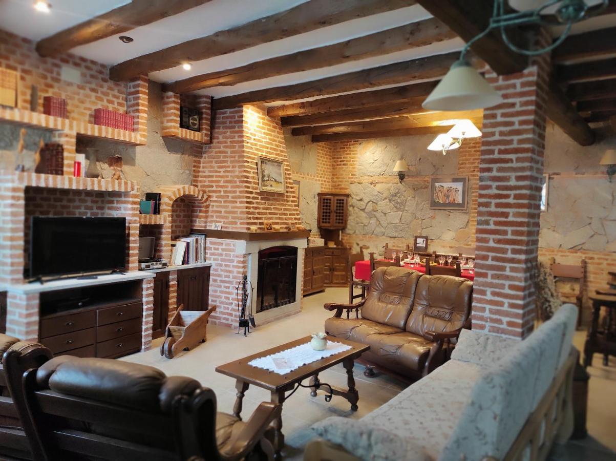 Casa Rural Puerta De Castilla Velayos Bagian luar foto